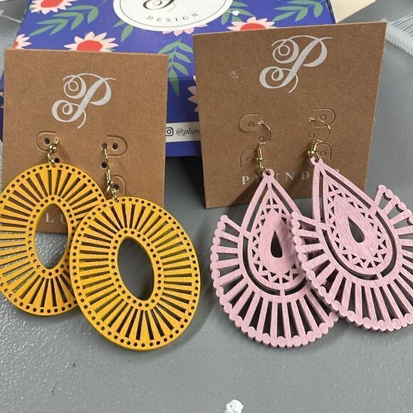 Plunder Designs Filigree @ 4” Drop Earrings 2 Pairs with Box - Picture 2 of 4